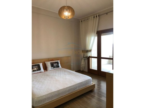 Tirane, jap me qera apartament 3+1+Ballkon Kati 6, 135 m² 1.500 € (KOPSHTI BOTANIK)