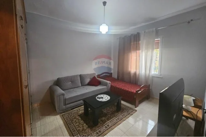 Tirane, jepet me qera apartament 2+1 , 73 m²