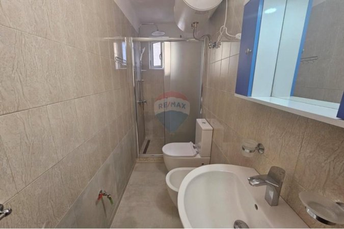 Tirane, jepet me qera apartament 2+1 , 73 m²