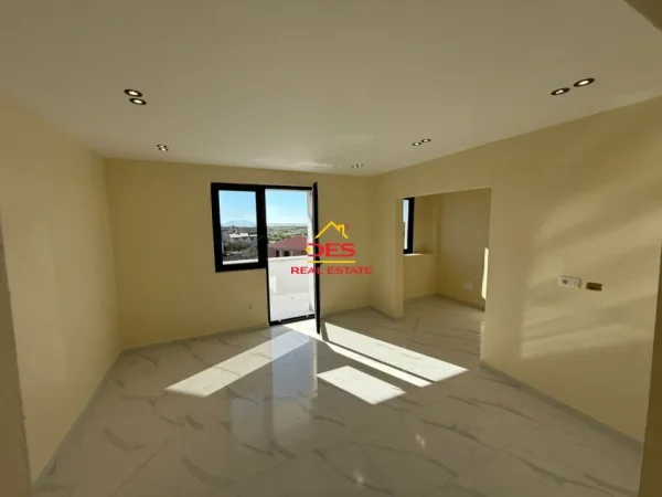 Vlore, shitet apartament 1+1+Ballkon Kati 4, 60 m² 48.000 € (Novoselë)