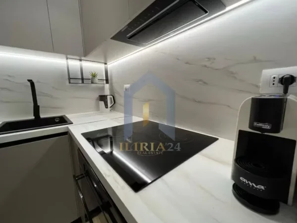Tirane, jap me qera apartament 1+1+Ballkon Kati 4, 60 m² 600 € (Siri Kodra)