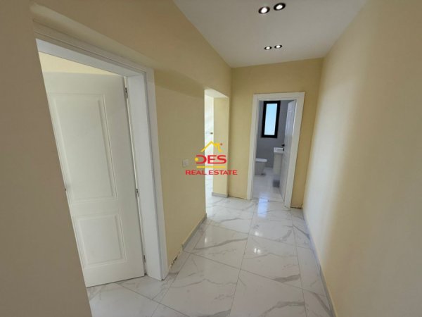 Vlore, shitet apartament 1+1+Ballkon Kati 4, 60 m² 48.000 € (Novoselë)