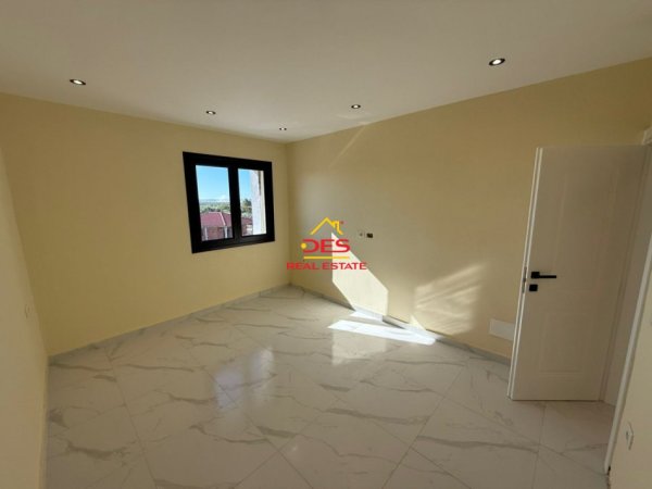 Vlore, shitet apartament 1+1+Ballkon Kati 4, 60 m² 48.000 € (Novoselë)