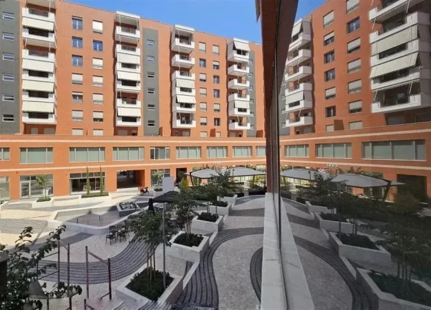 Tirane, jepet me qera ambjent biznesi Kati 3, 140 m² 3.000 € (kompleksi deliorgji rruga kavajes)