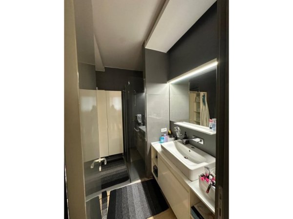 Tirane, shitet apartament 2+1 Kati 3, 111 m² 350.000 € (Kompleksin &quot;Kika 2&quot;, Komuna Parisit , Tiranë.)