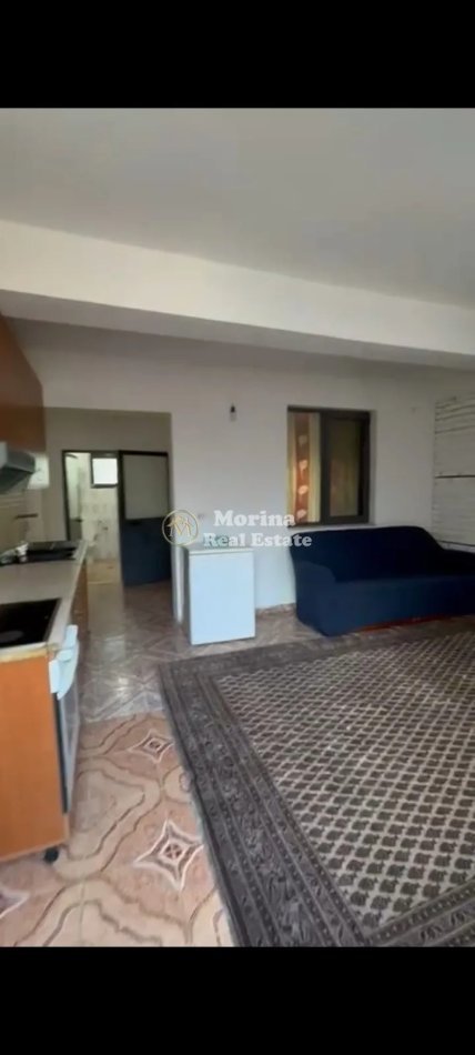 Tirane, jepet me qera shtepi 1+1 Kati 1, 70 m² 250 € (Bulevardi i Ri)