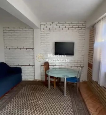 Tirane, jepet me qera shtepi 1+1 Kati 1, 70 m² 250 € (Bulevardi i Ri)