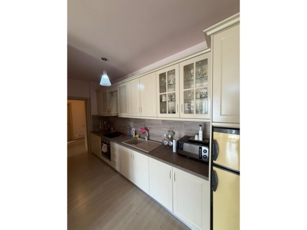 Pogradec, shitet apartament 2+1+Ballkon Kati 7, 105 m² 136.500 € (Pogradec)