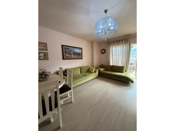 Pogradec, shitet apartament 2+1+Ballkon Kati 7, 105 m² 136.500 € (Pogradec)