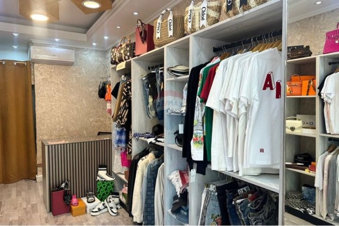 Tirane, shitet dyqan , 30 m² (Vasil Shanto)