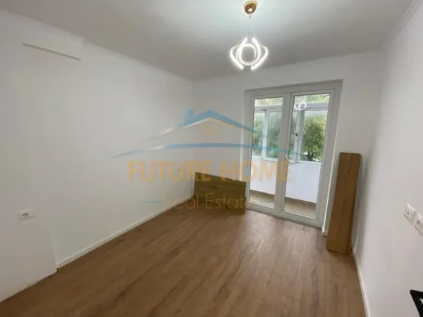 Tirane, shitet apartament 1+1 Kati 3, 135.000 € (Rruga M shyrri)