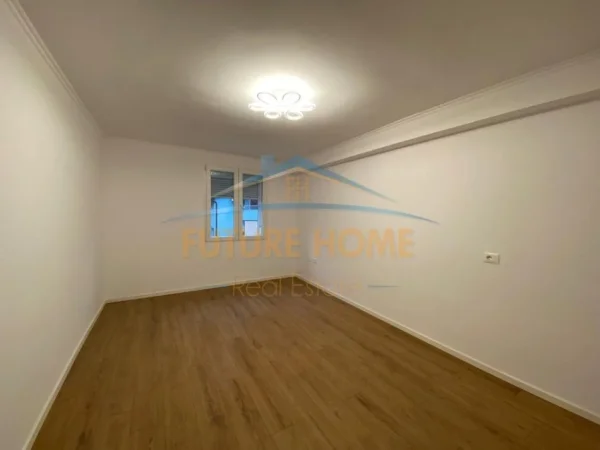 Tirane, shitet apartament 1+1 Kati 3, 135.000 € (Rruga M shyrri)
