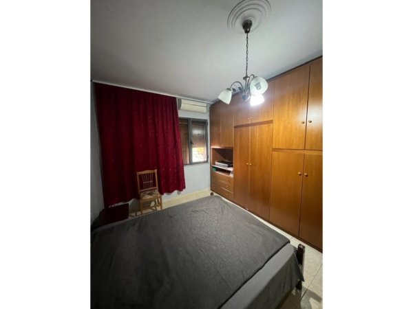 Tirane, jepet me qera apartament 1+1+Ballkon Kati 2, 94 m² 600 € (Vasil Shanto)