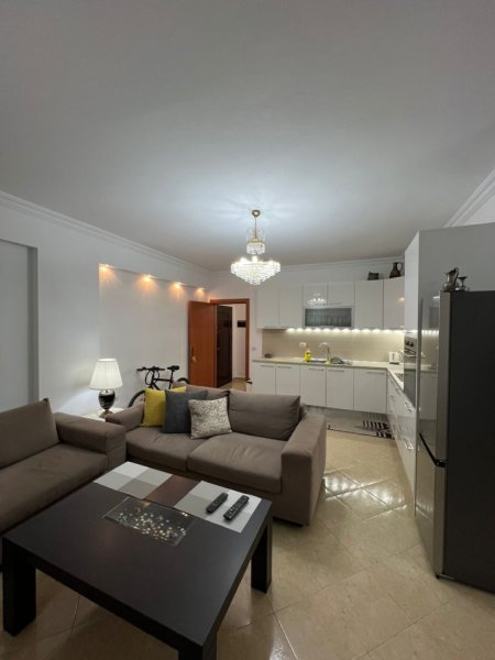 Tirane, jepet me qera apartament 2+1 Kati 2, 97 m² 500 € (Fresk)