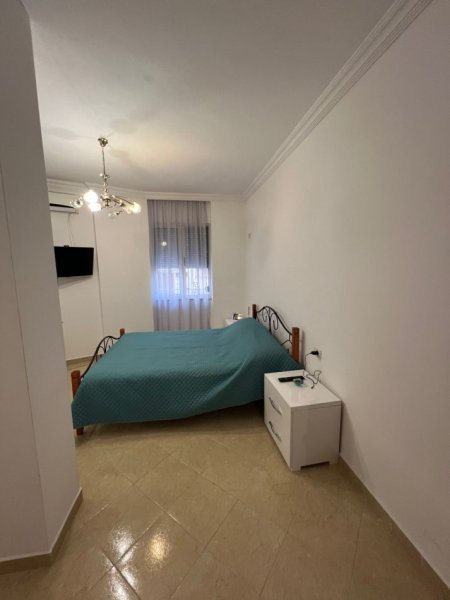 Tirane, jepet me qera apartament 2+1 Kati 2, 97 m² 500 € (Fresk)