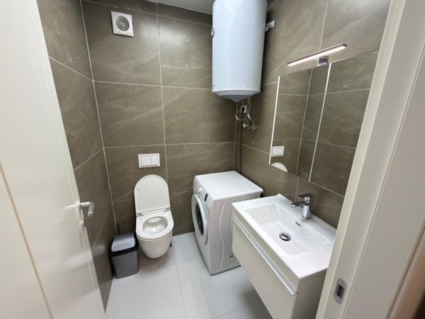 Tirane, jepet me qera apartament 2+1 Kati 6, 850 € 