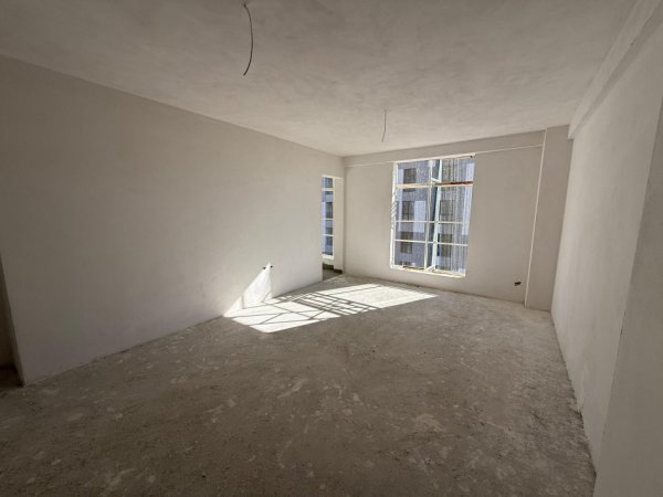 Tirane, shitet apartament 3+1+2+Ballkon , 107 m² 170.000 € (Rruga Besa)