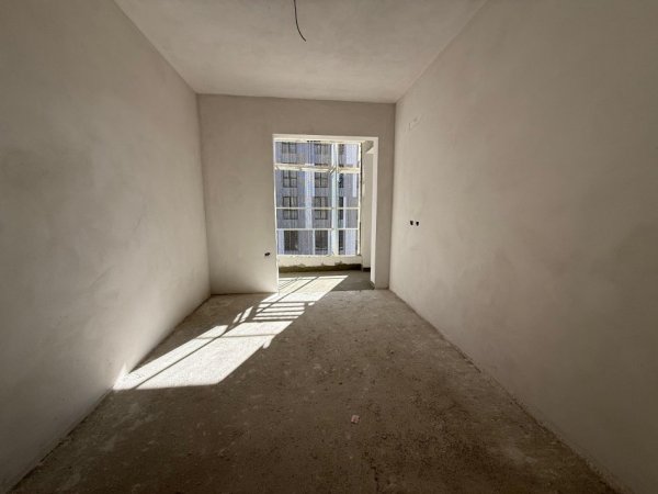 Tirane, shitet apartament 3+1+2+Ballkon , 107 m² 170.000 € (Rruga Besa)