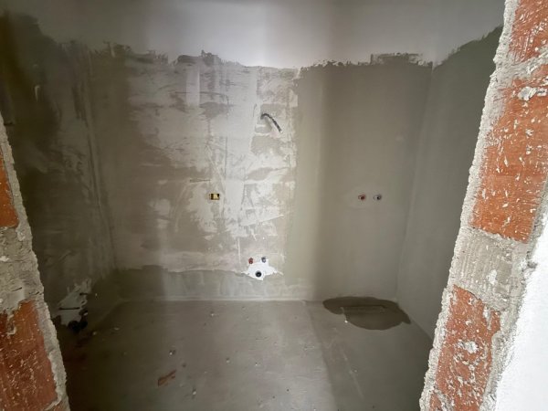 Tirane, shitet apartament 3+1+2+Ballkon , 107 m² 170.000 € (Rruga Besa)