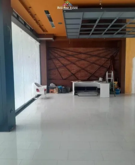 Tirane, jepet me qera lokal Kati 0, 170 m² 1.500 € (Astir)