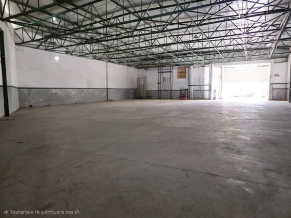 Tirane, jepet me qera magazine , 720 m² 3.500 € (Autostrada Tirane Durres)