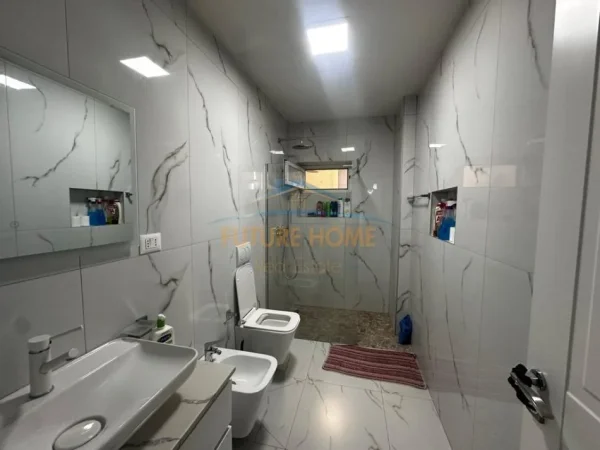 Tirane, jepet me qera apartament 2+1 Kati 3, 99 m² 700 € (Dritan Hoxha)