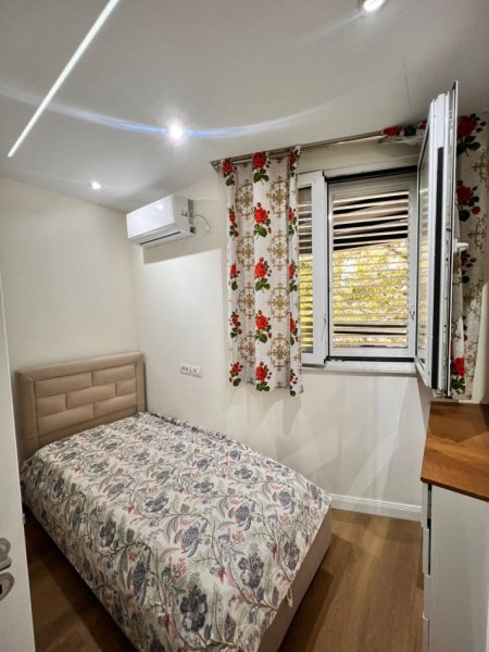 Tirane, jepet me qera apartament 2+1 Kati 1, 650 € 