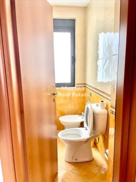 Tirane, jepet me qera apartament 1+1+Ballkon Kati 9, 55 m² 600 € (9-katshet)