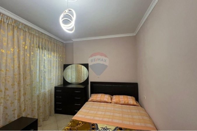 Tirane, jepet me qera apartament 1+1+Ballkon , 55 m² 450 € (Astir)
