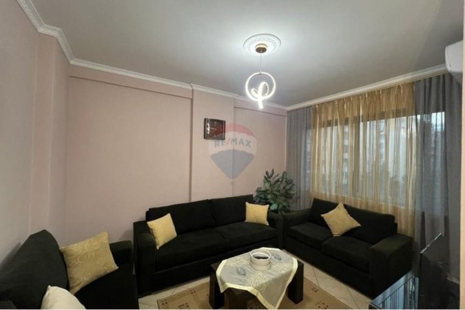 Tirane, jepet me qera apartament 1+1+Ballkon , 55 m² 450 € (Astir)