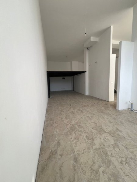 Tirane, shitet ambjent biznesi , 106 m² 220.000 € (Fusha e Aviacionit)