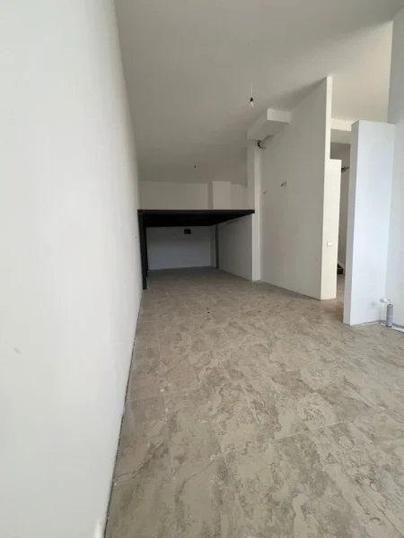 Tirane, shitet ambjent biznesi , 106 m² 220.000 € (Fusha e Aviacionit)