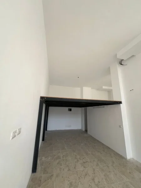 Tirane, shitet ambjent biznesi , 106 m² 220.000 € (Fusha e Aviacionit)