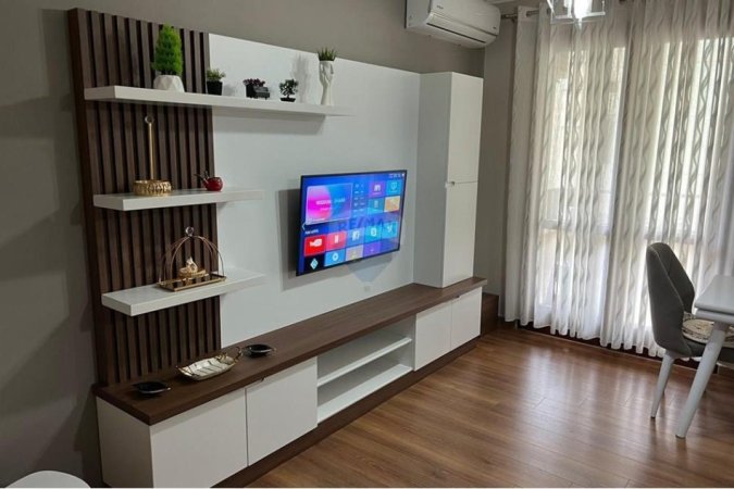Tirane, jepet me qera apartament 2+1+Ballkon , 92 m² 850 € (Kopshti Botanik)