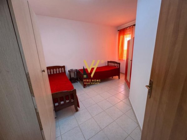 Tirane, jepet me qera apartament 2+1+Ballkon Kati 8, 110 m² 500 € (ASTIR)