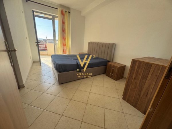 Tirane, jepet me qera apartament 2+1+Ballkon Kati 8, 110 m² 500 € (ASTIR)