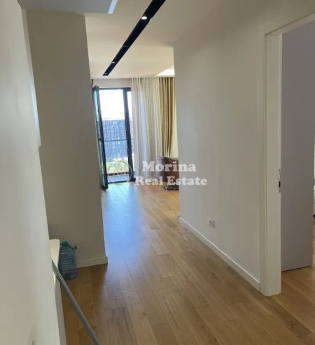 Tirane, jepet me qera apartament duplex Dublex Kati 10, 230 m² 1.200 € (Rruga Teodor Keko)