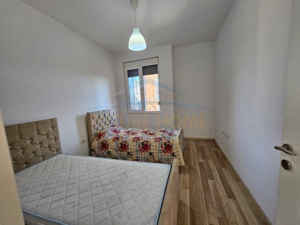 Tirane, jepet me qera apartament 2+1 Kati 3, 100 m² 1.100 € (prane toptani shopping center)