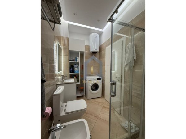 Tirane, shes apartament+verande | Penthouse 3+1+Ballkon Kati 5, 108 m² 300.000 €