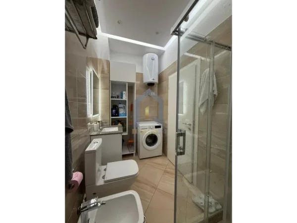 Tirane, shes apartament+verande | Penthouse 3+1+Ballkon Kati 5, 108 m² 300.000 €