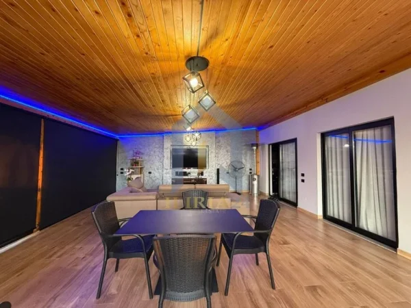 Tirane, shes apartament+verande | Penthouse 3+1+Ballkon Kati 5, 108 m² 300.000 €