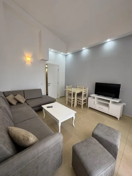 Tirane, shitet kati fundit 2 apartamente 1+1, 350.000 €
