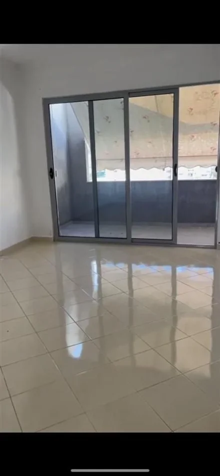 Tirane, jepet me qera apartament 2+1+Ballkon Kati 7, 86 m² 350 € (YZBERISHT)