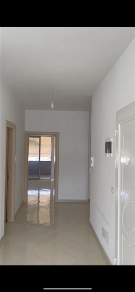 Tirane, jepet me qera apartament 2+1+Ballkon Kati 7, 86 m² 350 € (YZBERISHT)