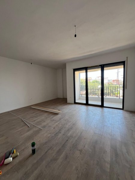 Tirane, shitet apartament 1+1+Ballkon Kati 2, 79 m² 149.500 € (jordan misja)