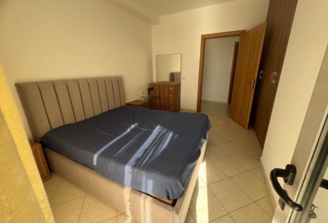 Tirane, jepet me qera apartament 2+1 Kati 8, 110 m² 500 € (ASTIR)