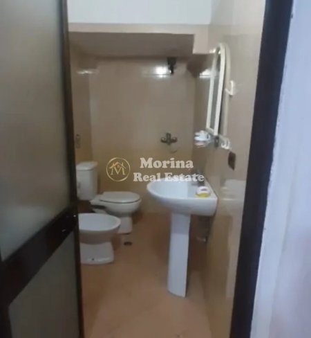 Tirane, jepet me qera apartament 1+1 Kati 3, 65 m² 500 € (Pediatria)