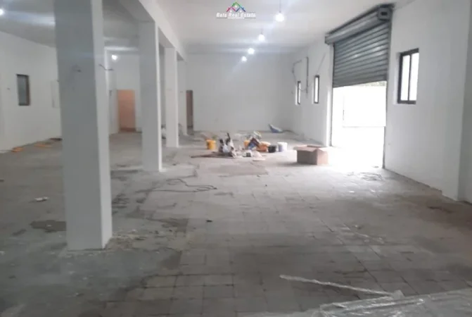 Tirane, jap me qera magazine Kati 0, 628 m² 1.500 € (Rruga Faik Kulla)