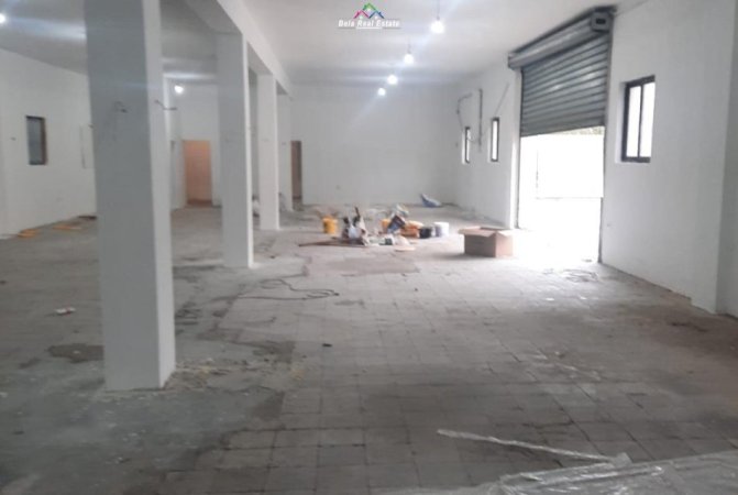 Tirane, jap me qera magazine Kati 0, 628 m² 1.500 € (Rruga Faik Kulla)
