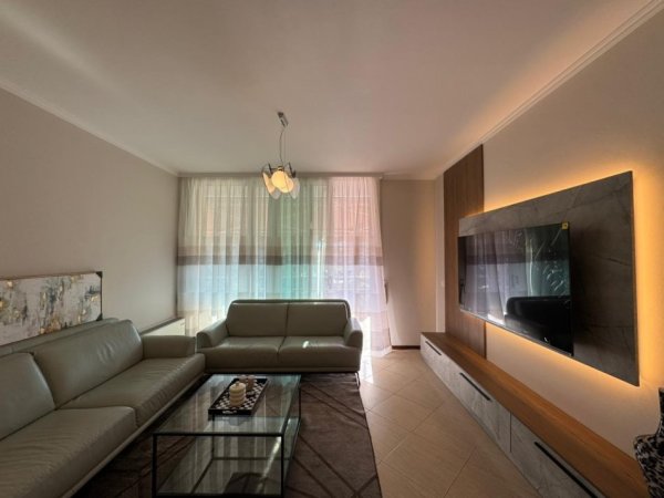 Tirane, shes apartament 2+1+Ballkon Kati 6, 113 m² (Bajram Curri)